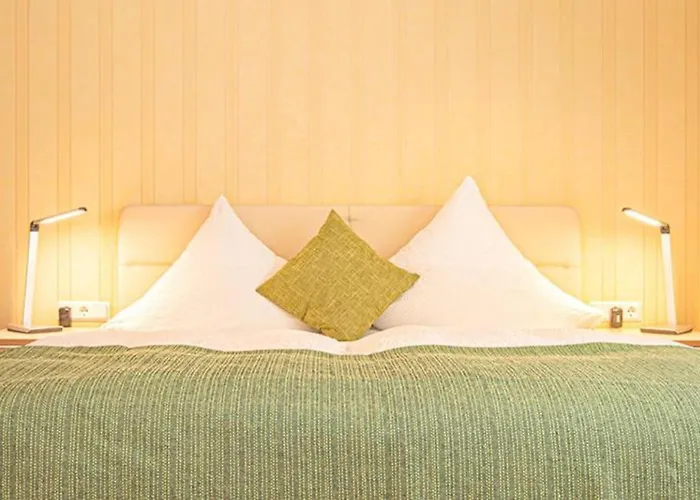 Weingut-destillerie Herbert Zisch * Minheim