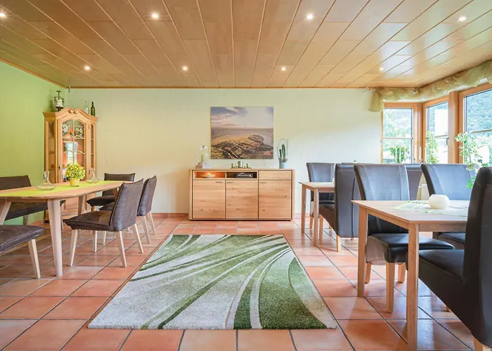 Weingut-destillerie Herbert Zisch *